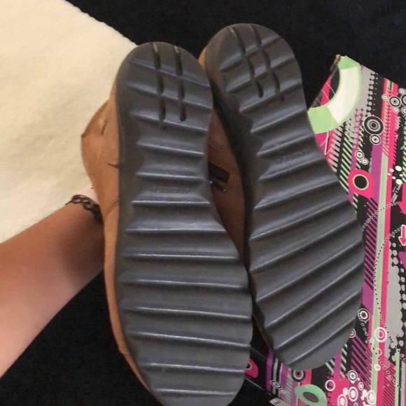 Andrea brown booties - Picture 2 of 2